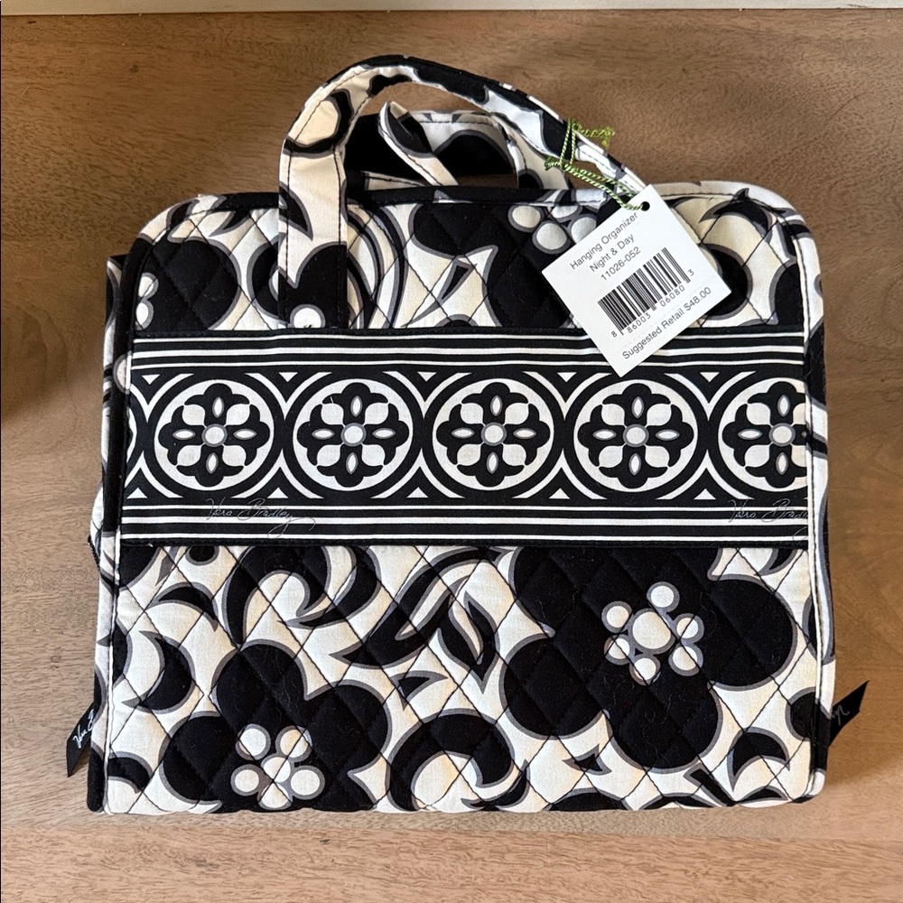 NWT Vera Bradley Hanging Organizer Night & Day Floral Quilted Pattern